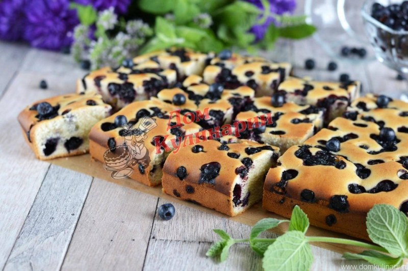 Черничное пирожное