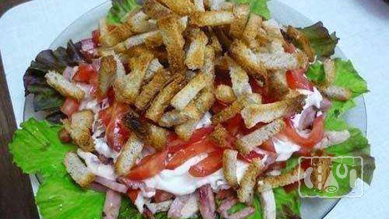 Салат с фасолью и курицей