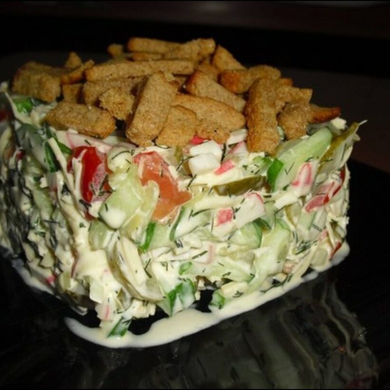 Салат с млрковчнй и фасолью