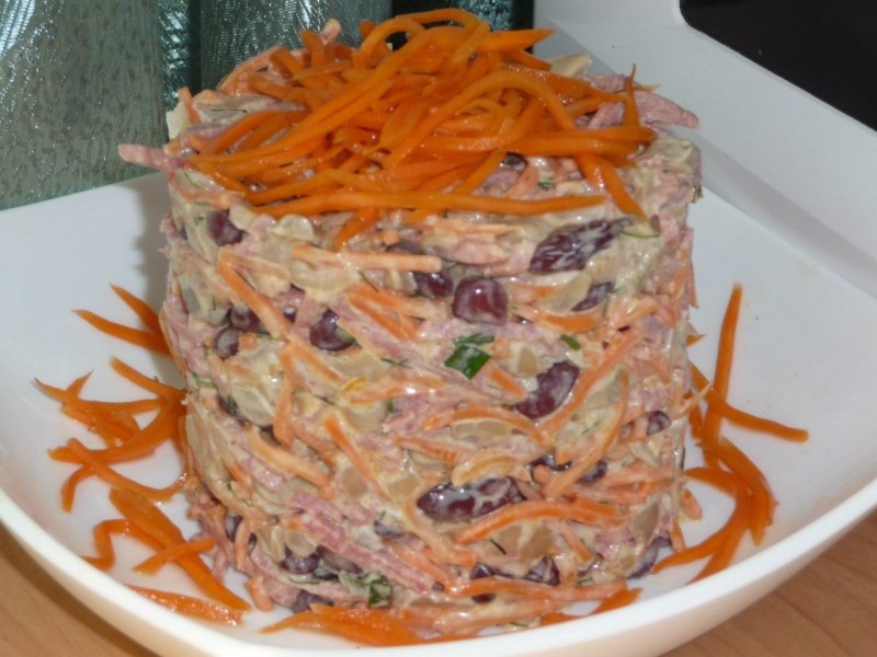 Салат с куриной грудкой