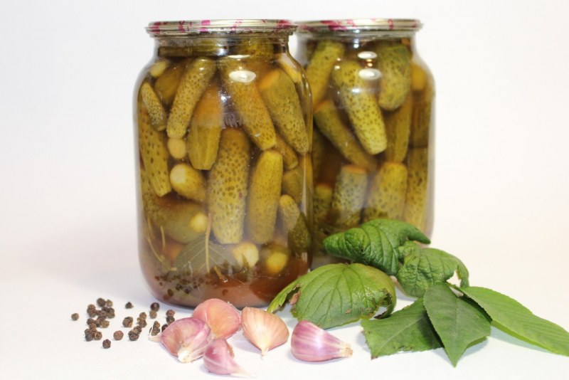 Солёные огурцы