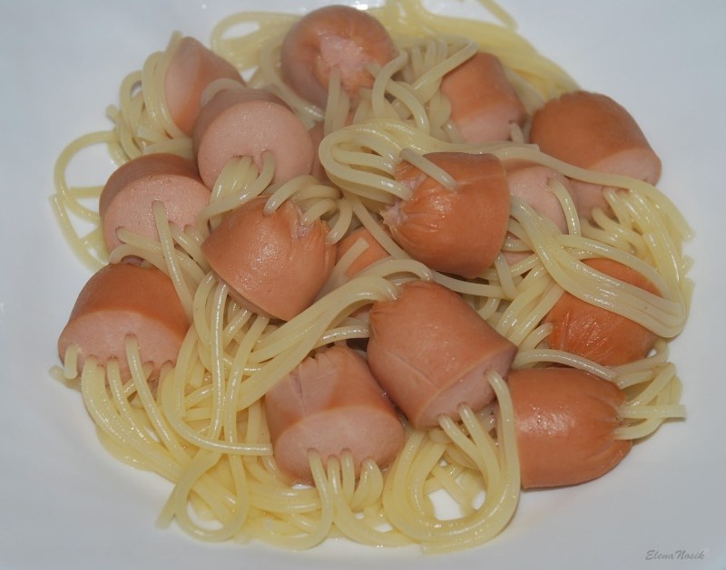 Необычные макароны с сосисками