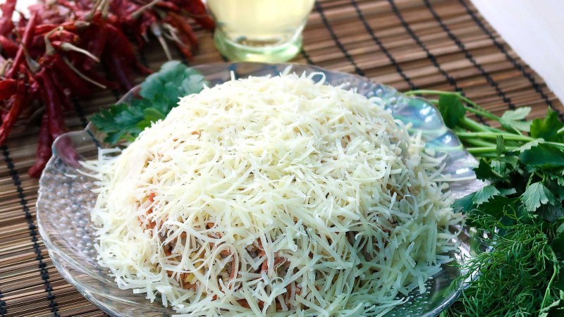 Салат Зимушка с куриной печенью и корейской морковью
