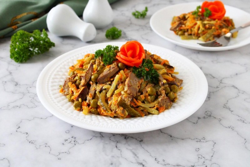 Салат из курицы вкуснятина