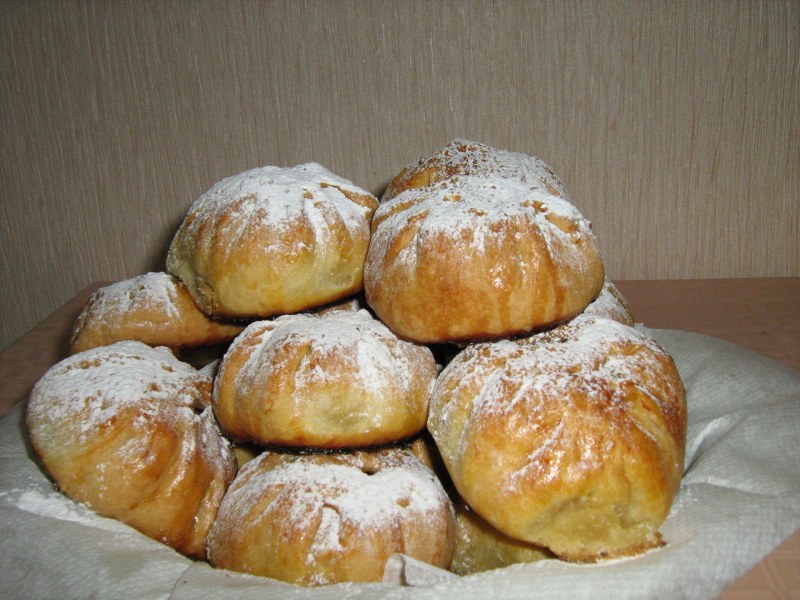 Яблочные булочки в духовке