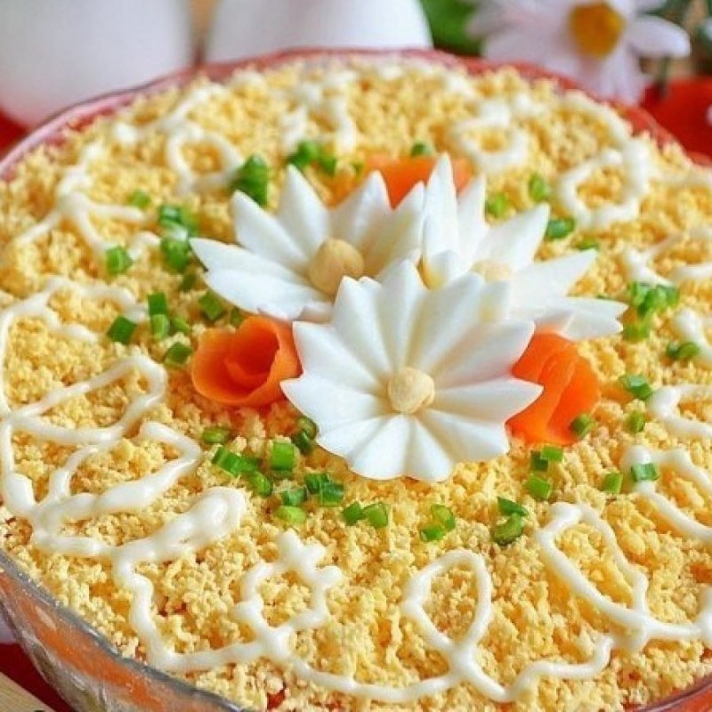 Как украсить салат из морепродуктов