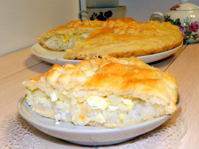 Пирожок Печеный с рисом и яйцом