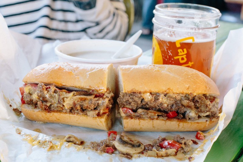 Tony Luke Street food