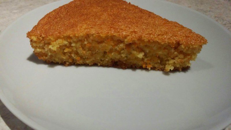 Пирог из овсяных хлопьев с яблоками