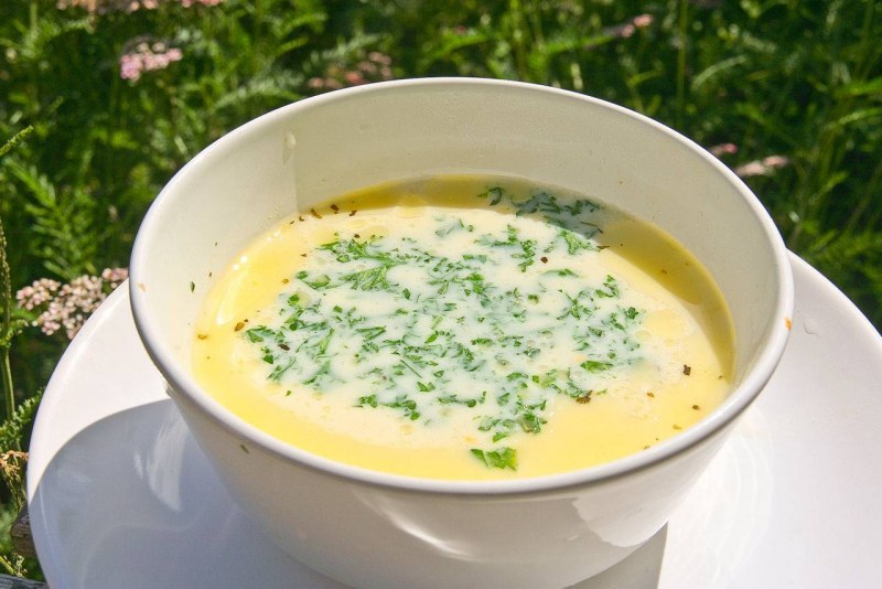 Сырный суп с курицей и кабачками