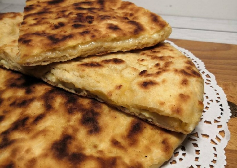 Хачапури по-грузински с сыром