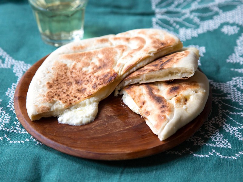 Ачарули Грузинская кухня