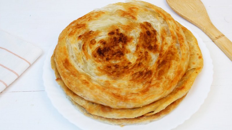 Лепешки с луком и сыром