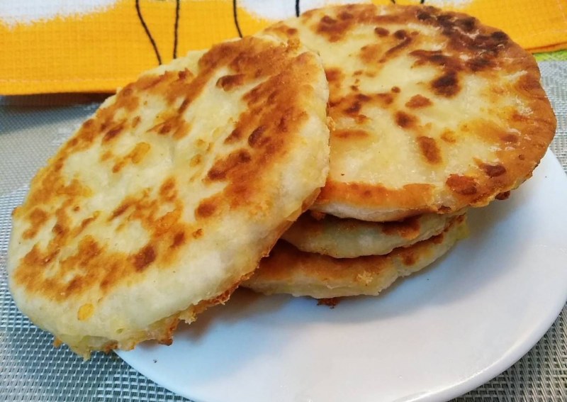 Сырная лепешка