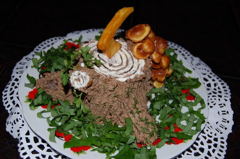 Корзинки из мяса с грибами