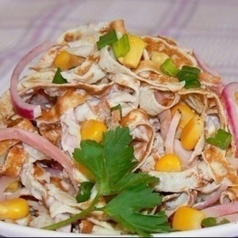 Салат с курицей