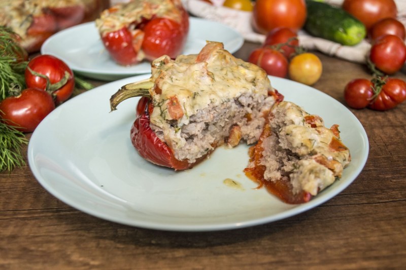Болгарский перец, запеченный с брынзой и грибами