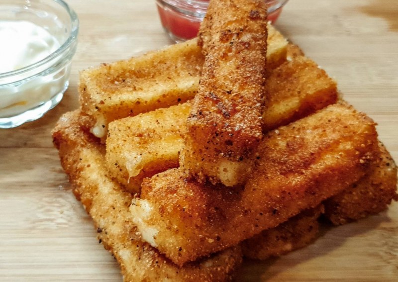 Сырные палочки печеные