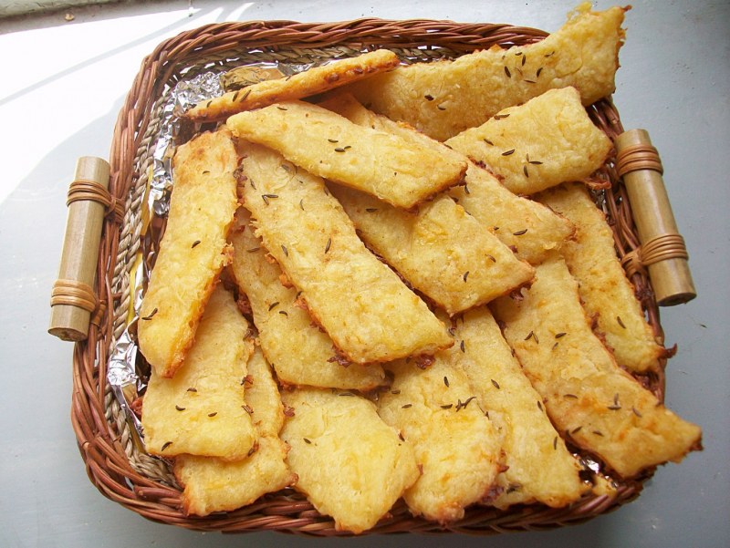 Сырные палочки в духовке