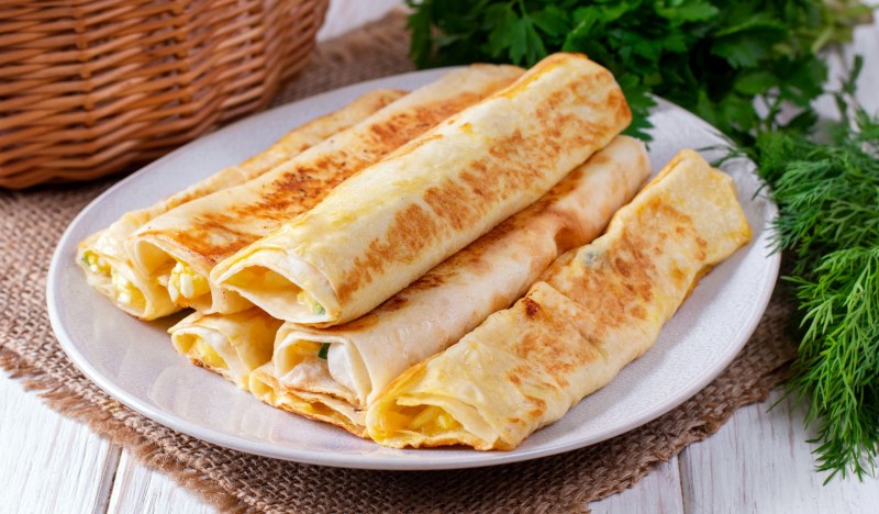 Творожно-сырные палочки с кунжутом