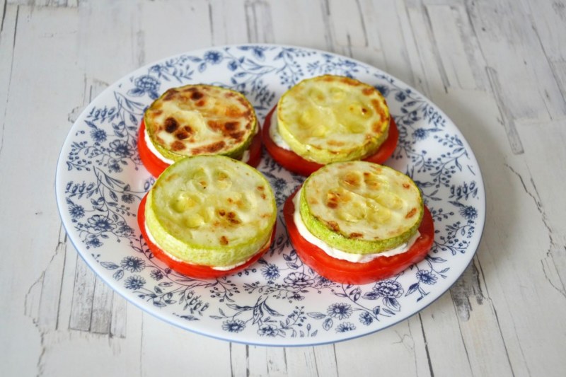Кабачки цукини жареные
