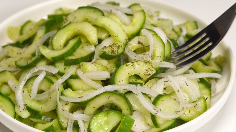 Маринованные огурцы ломтиками