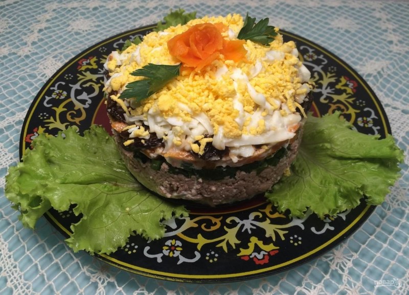 Салат с треской и яйцом
