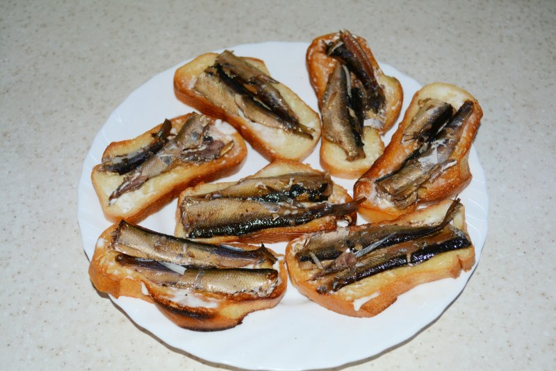 Носки со шпротами