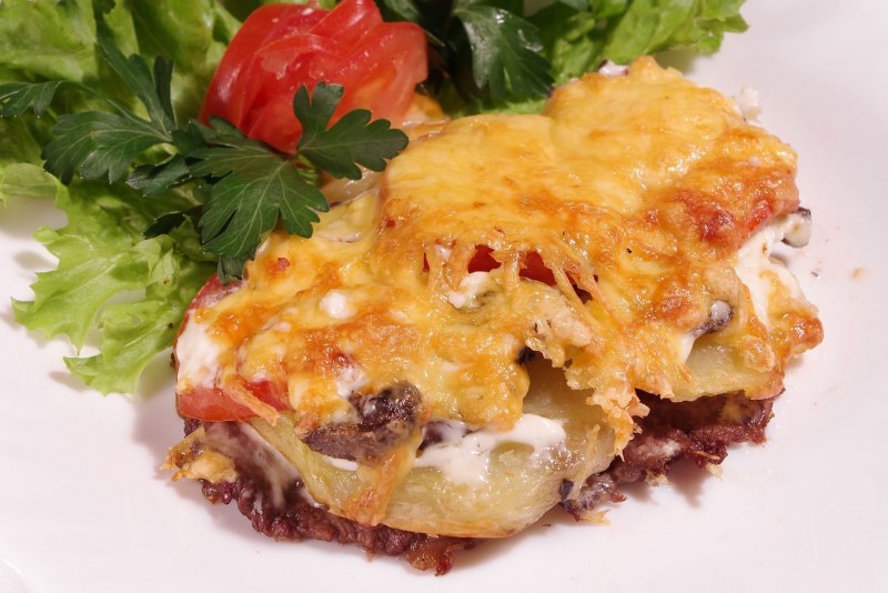 Мясо под сыром