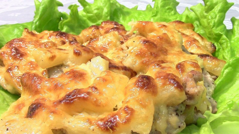 Свинина с грибами и сыром