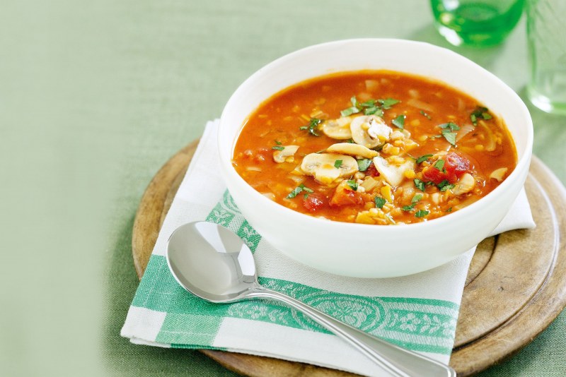Вкусный ароматный суп с курицей и перловкой