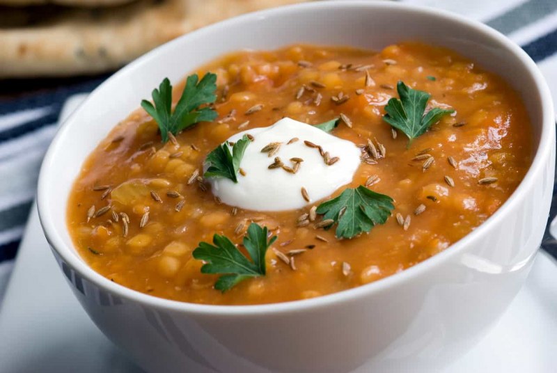 Чечевичный суп с куркумой