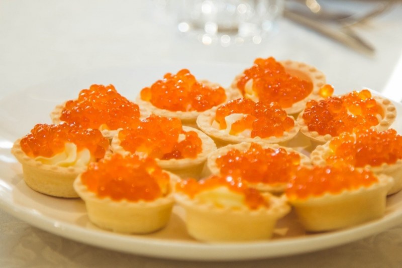 Канапе с паюсной икрой