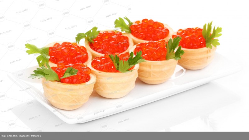 Канапе с черной икрой