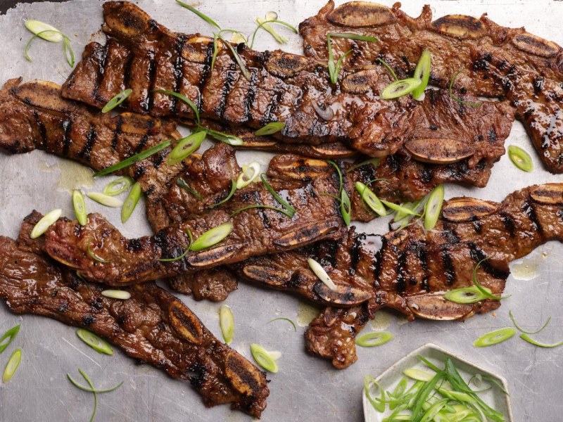 Ребрышки на сковороде с хрустящей корочкой