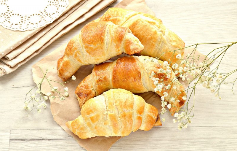 Круассан со сгущенкой