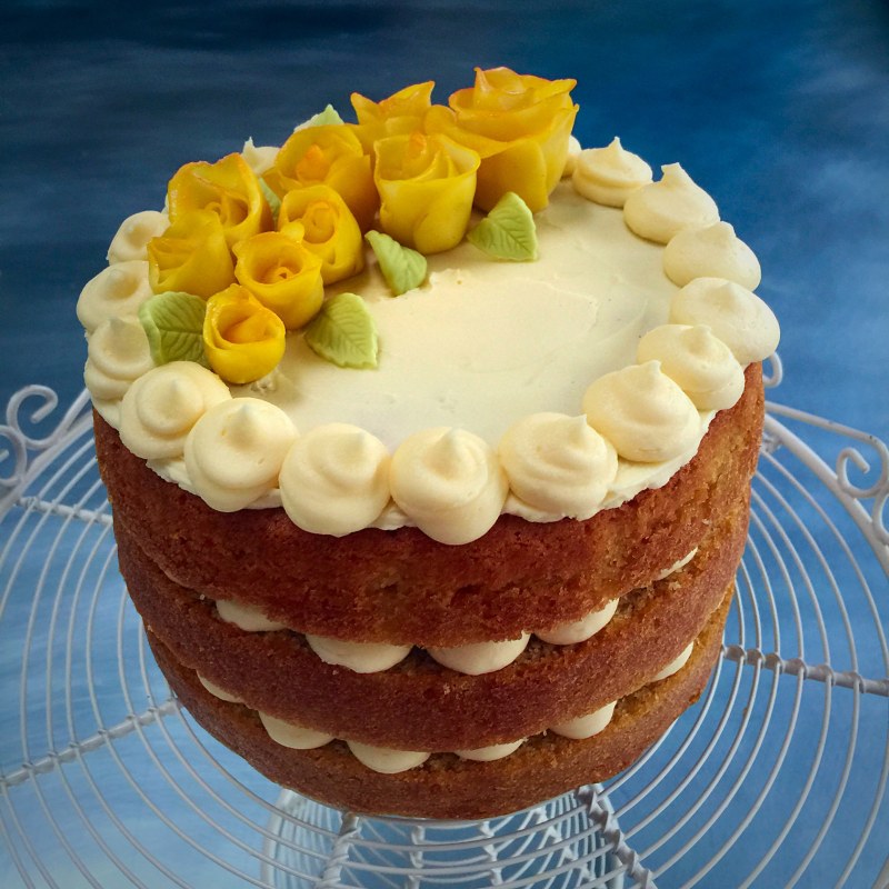 Торт с персиками и творожным кремом