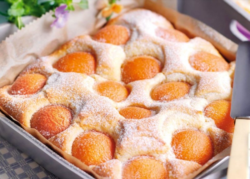 Персиковый торт с творожным кремом