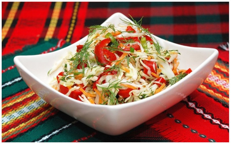 Витаминный (капуста, перец, огурец, морковь) 100г - 35р