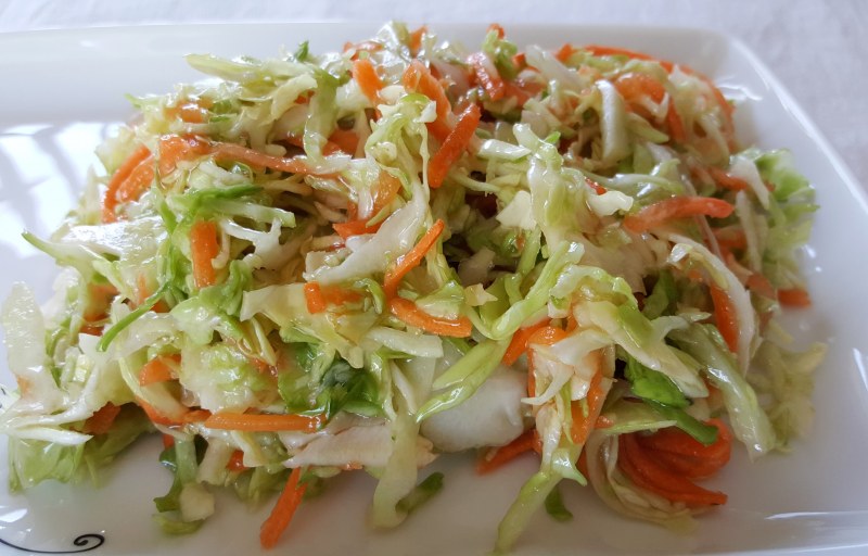 Салат с капустой и морковью
