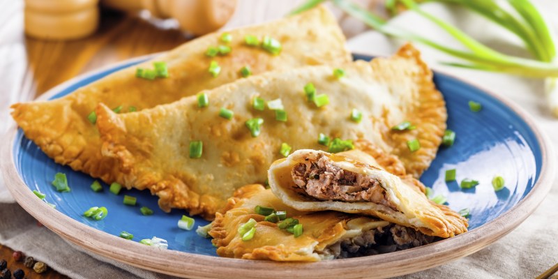Пирожки чебуреки