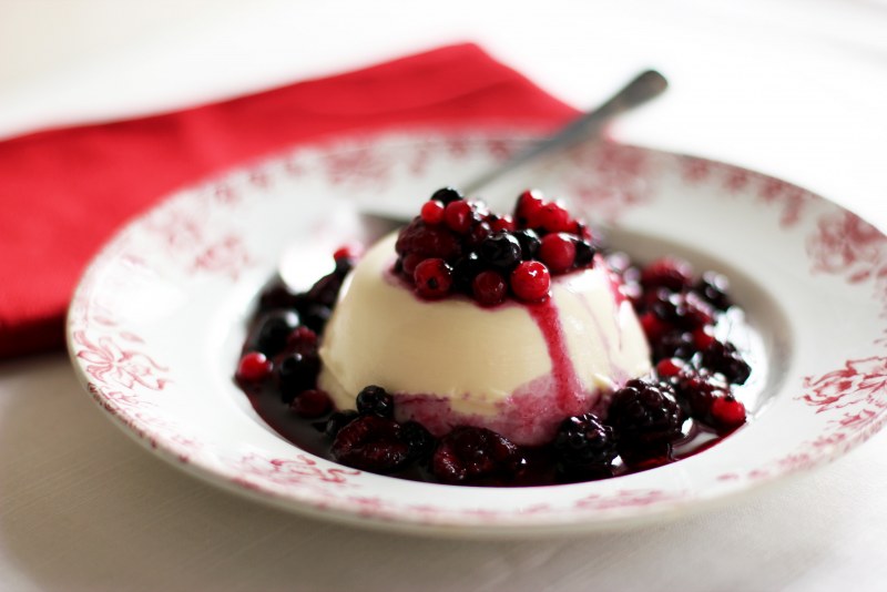 Raspberry panna Cotta