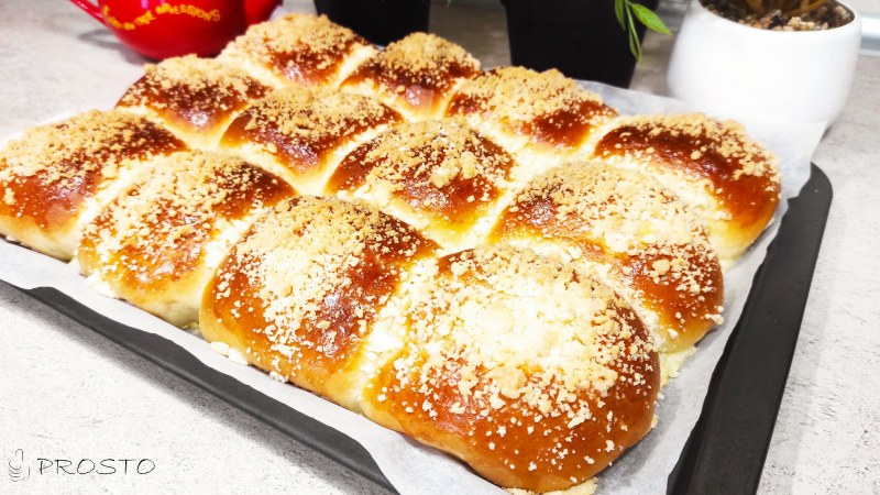Красивые булочки со сгущенкой
