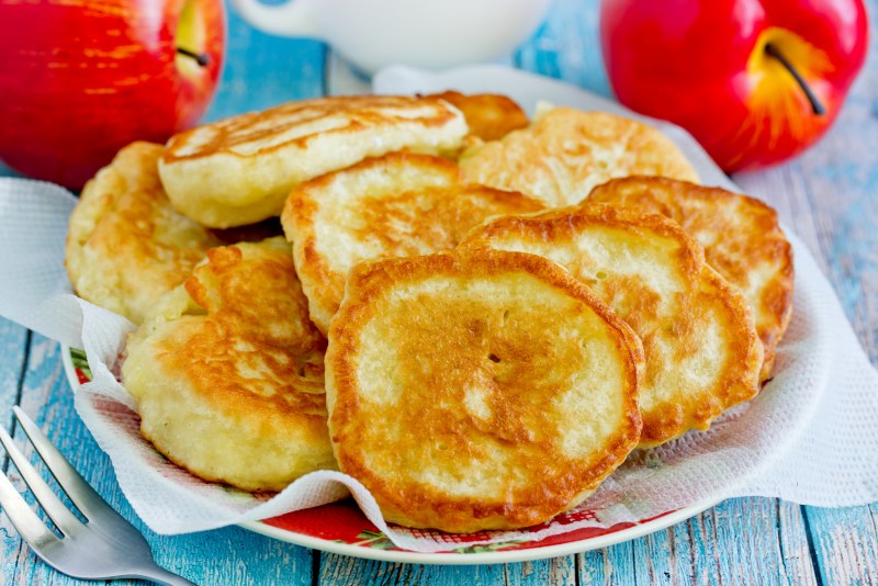 Оладьи с яблоками