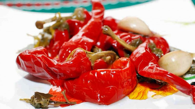 Болгарский перец с чесноком и зеленью
