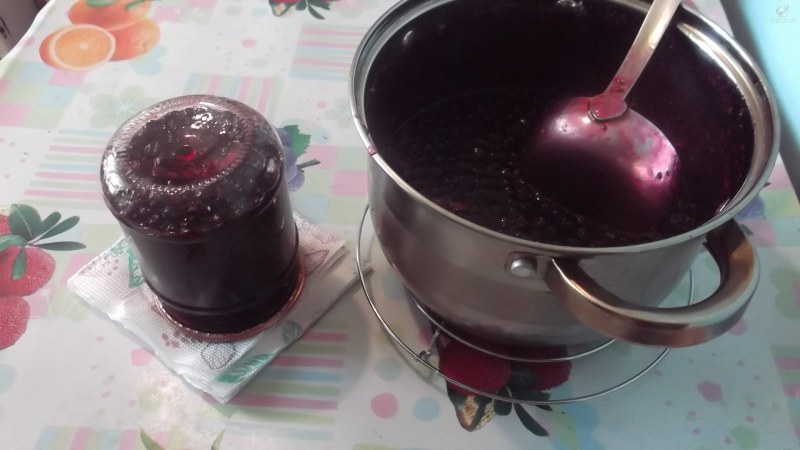 Черная смородина варенье