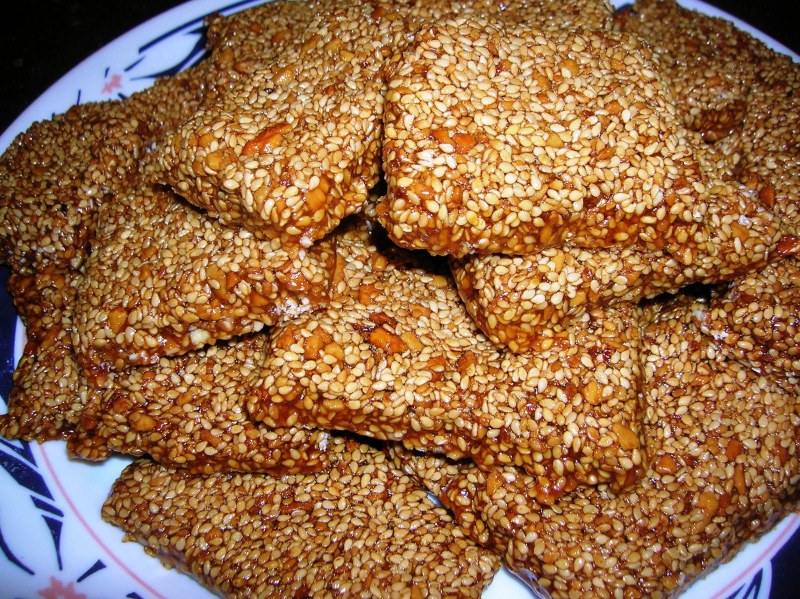 Жареный миндаль в карамели купить