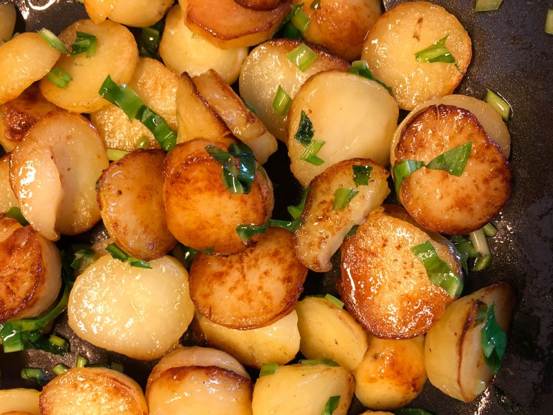 Бланшировать картофель