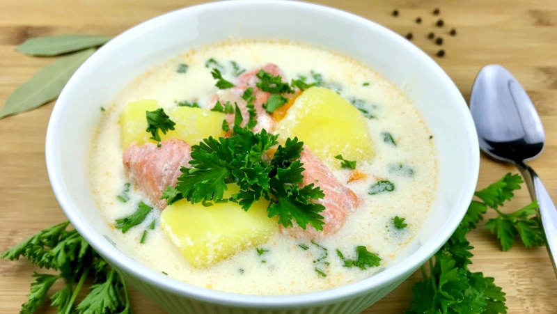 Суп с форелью с овощами