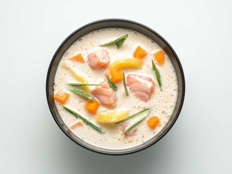 Уха с форелью и сливками для малышей